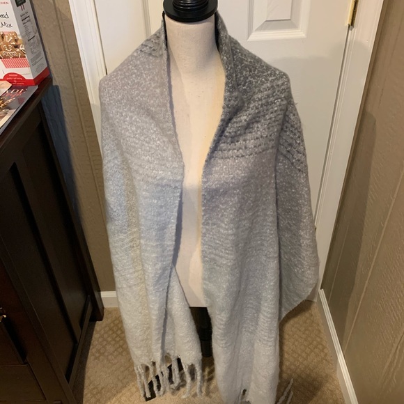 Versatile wrap - Picture 4 of 6